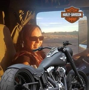 Meet your Posher, Renée-claude